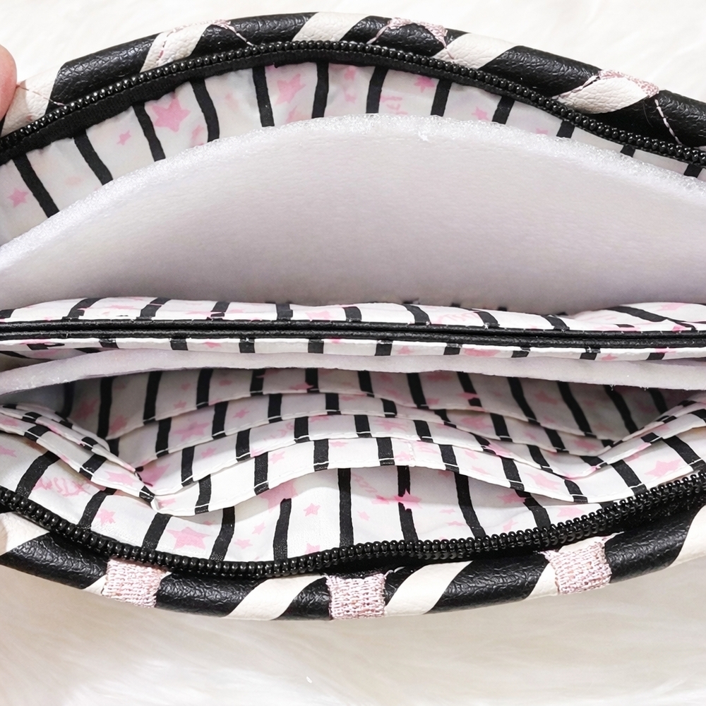 Betsey Johnson Double Pouch Wristlet Wallet Cats Black White Stripes New w/ Tags - Picture 9 of 16